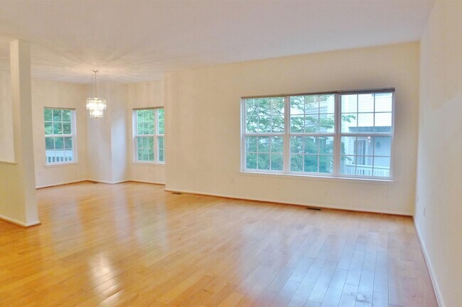 Foto del edificio - 1310 Grandview Ct