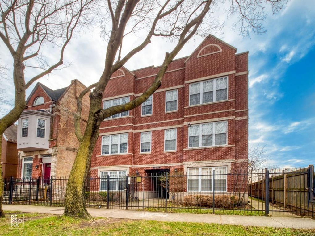 Exterior - 3610 S Ellis Ave