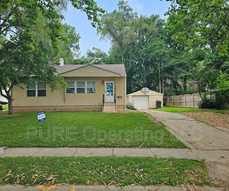 Foto principal - 7704 Webster St