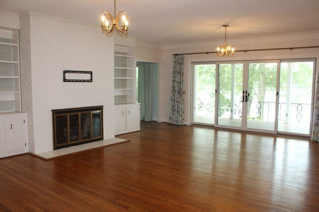 Building Photo - 510 Walnut Creek Drive