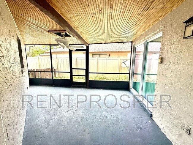 Foto del edificio - 1103 Dappled Elm Ln