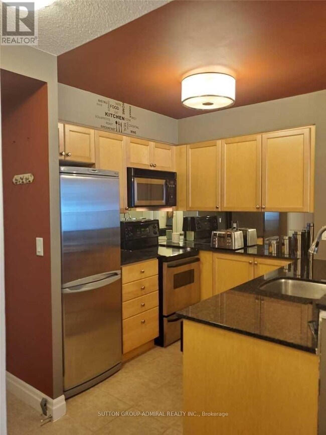 Photo du bâtiment - 2121 Lake Shore Blvd W