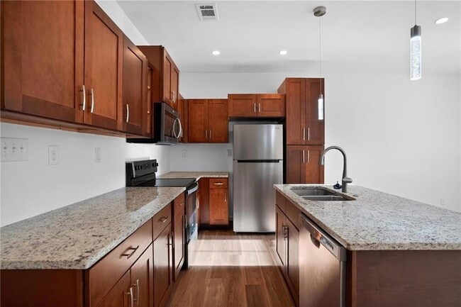 Building Photo - 4011 Redan Rd