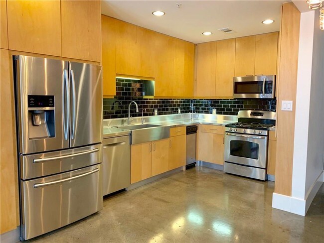 Building Photo - 5055 Addison Cir