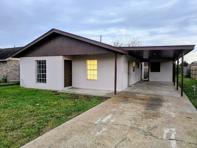 Building Photo - 4616 Central Cir