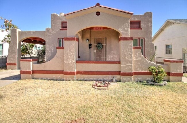 Building Photo - 1642 W Polk St