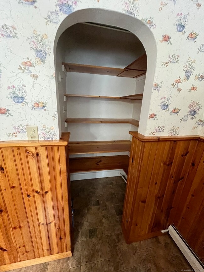 Building Photo - 18 Coe Ln