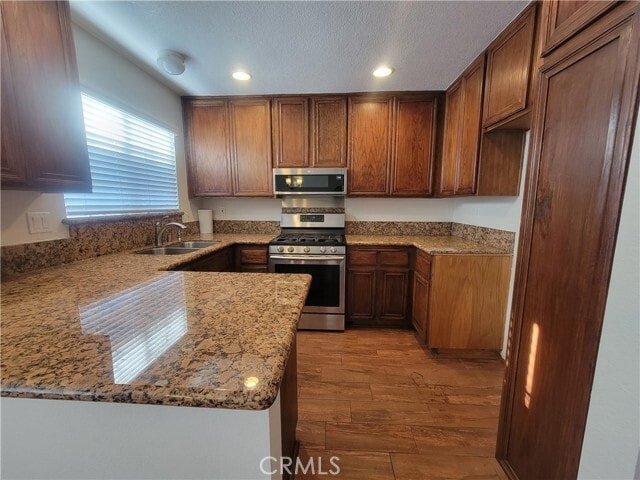 Building Photo - 2800 Plaza del Amo