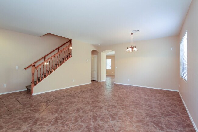 Building Photo - 14807 W Larkspur Dr