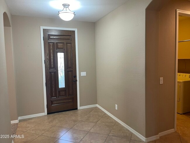 Building Photo - 2680 E Lodgepole Dr