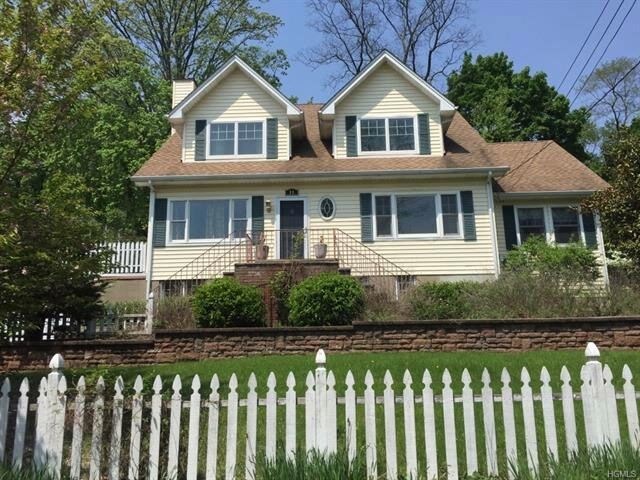 Primary Photo - 11 Hansen Ave