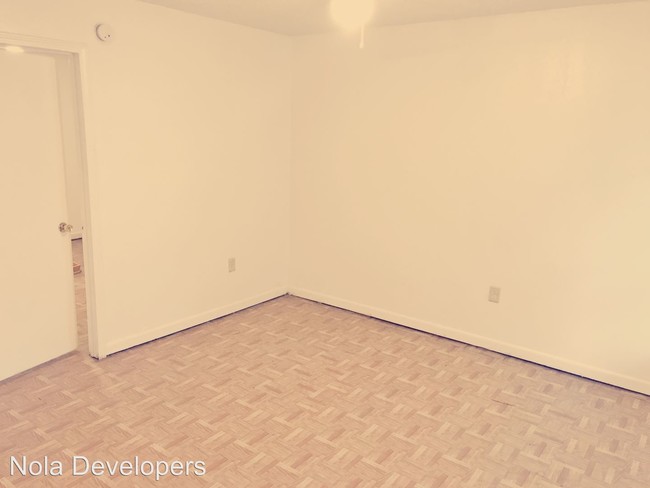 Foto del edificio - 1 br, 1 bath Apartment - 6880 Cezanne Ave