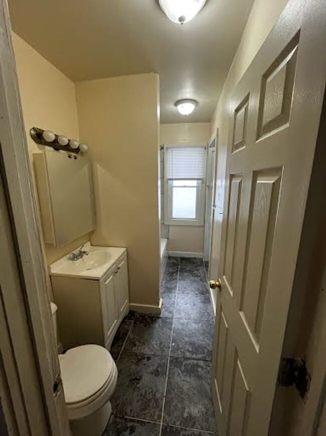 Building Photo - 2749 N 34th St