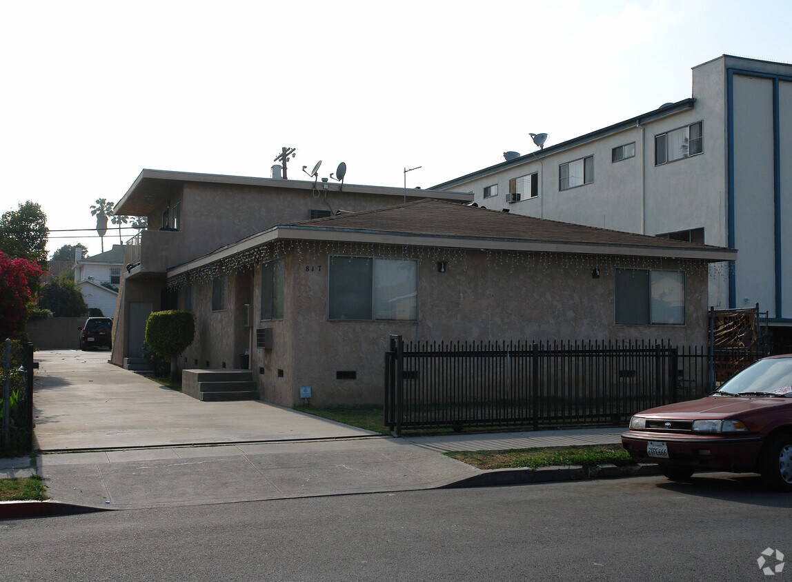 Primary Photo - 817 N Kingsley Dr