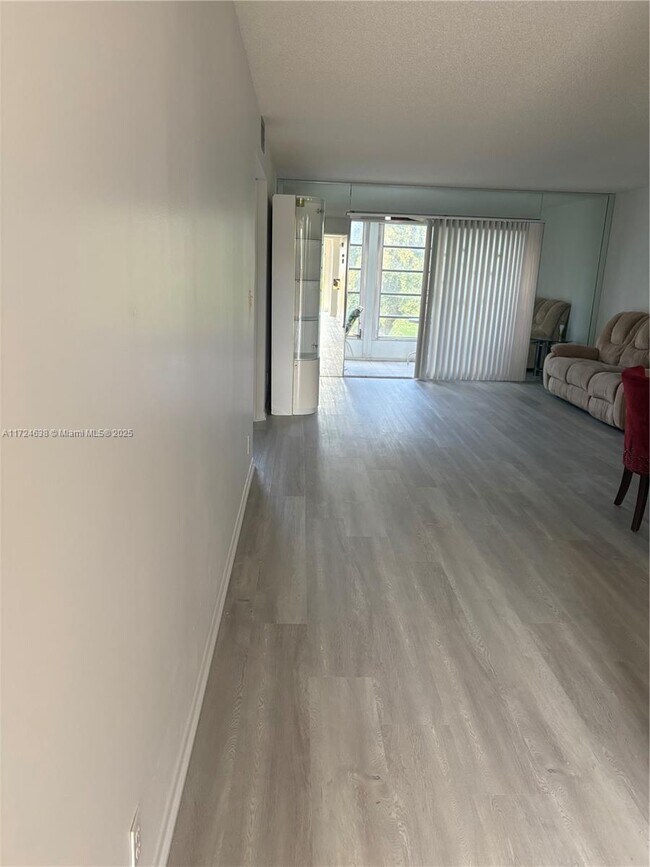 Foto del edificio - 1603 Abaco Dr