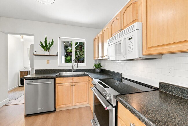 Foto del edificio - 351 SW 13th St