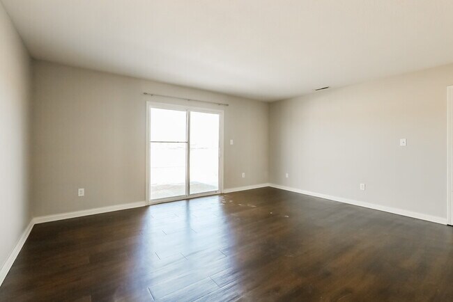 Foto del edificio - 9016 Hosta Way