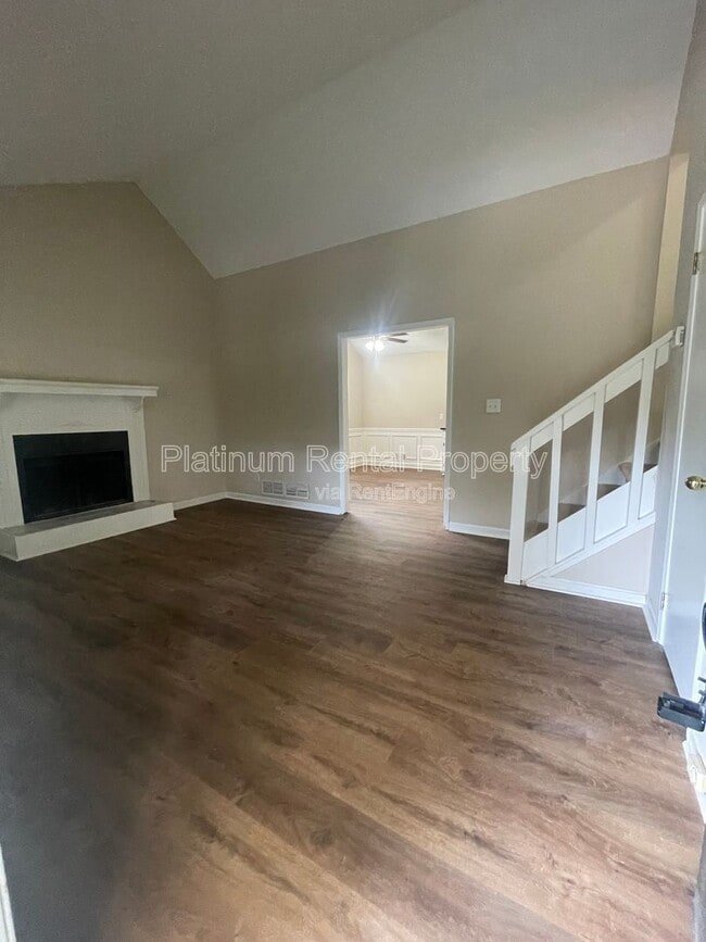 Building Photo - 377 Arbour Way