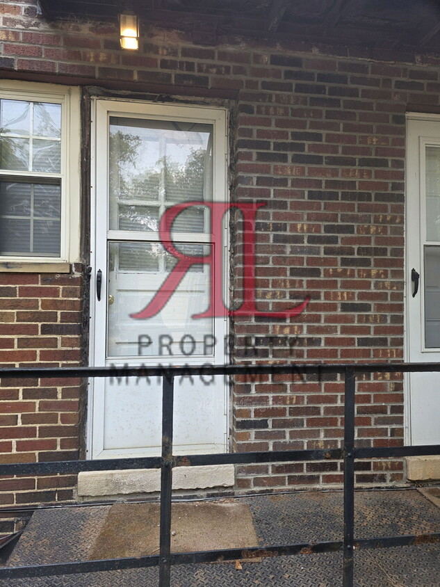 Foto principal - 1088 Northwest Blvd