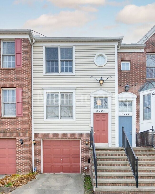 Foto del edificio - 8226 Chester Pkwy