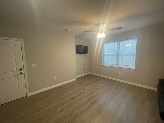 Living Room/Kitchen - Grant Street Lofts