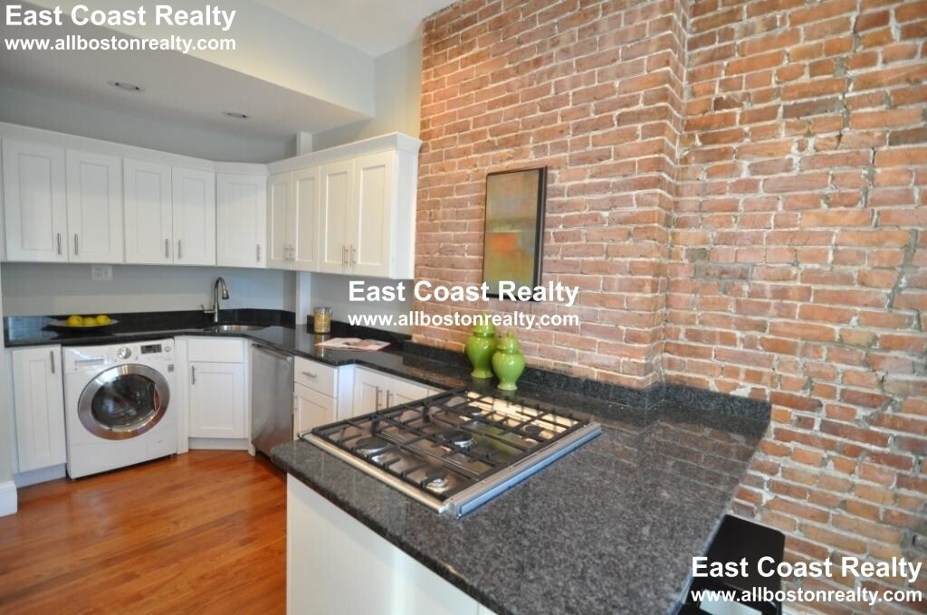 162 W Concord St Unit 2 Photo