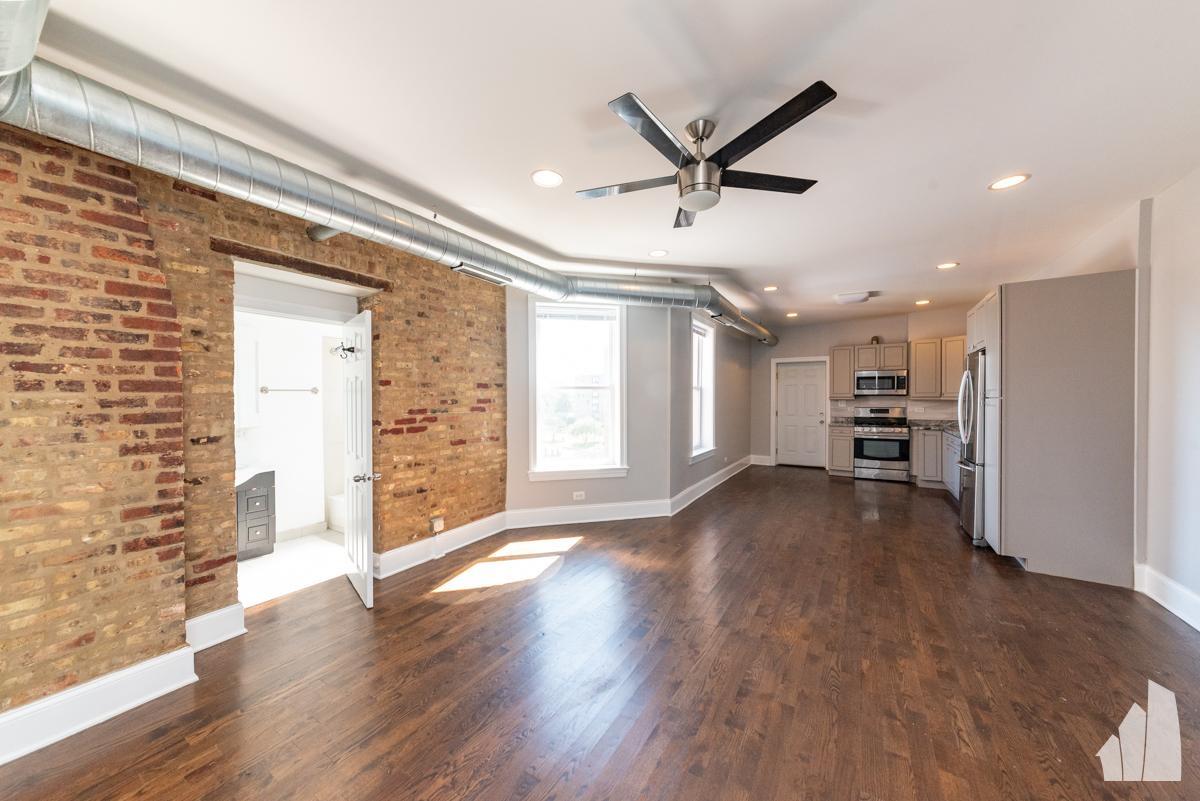 Foto principal - 3 bedroom in Chicago IL 60616