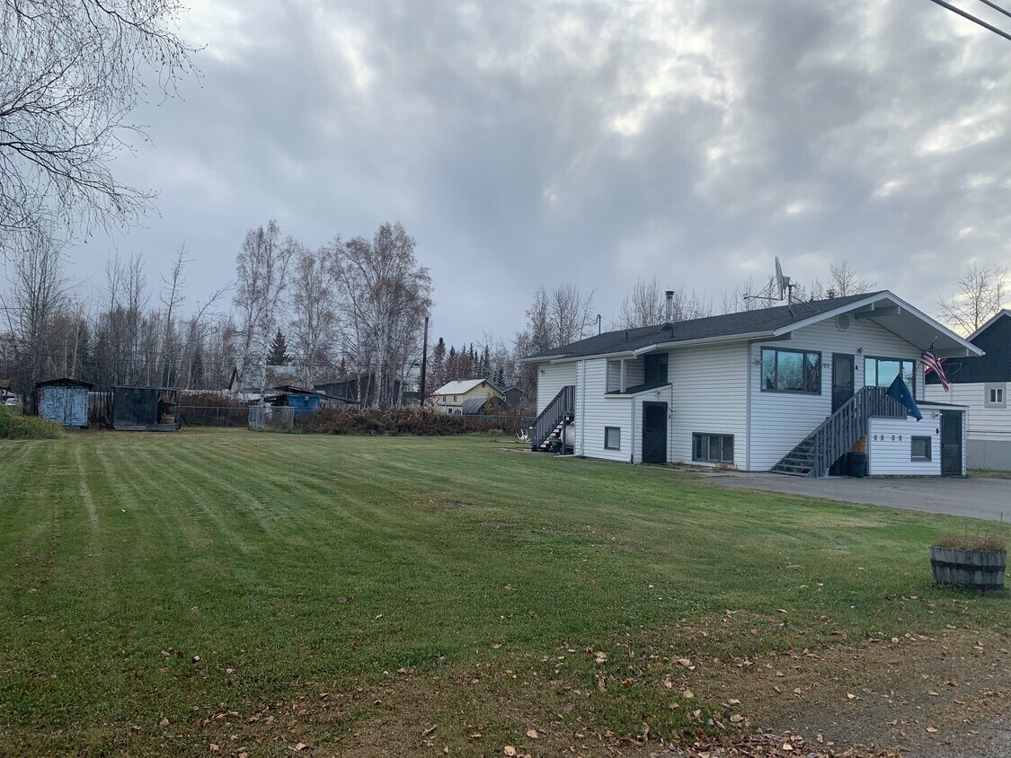 1211 19th Ave Unit Apt.A, Fairbanks, AK 99701 Apartments in Fairbanks