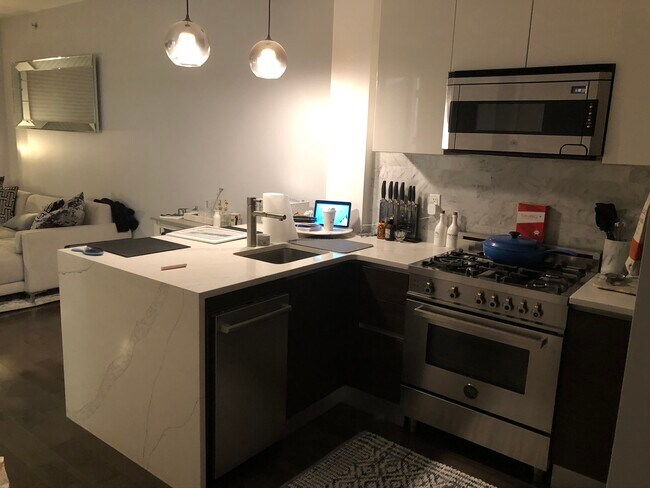 Foto del edificio - 1135 45th Ave