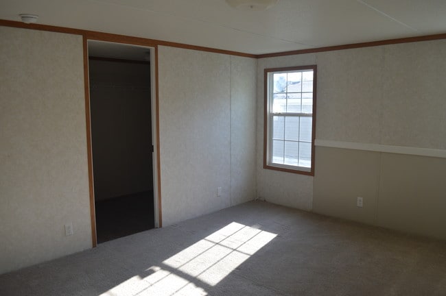 Building Photo - 1356 Stone Creek Valley Cir