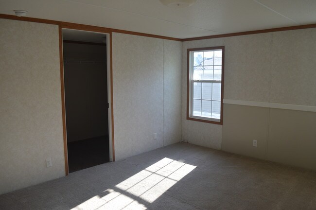 Foto del edificio - 1356 Stone Creek Valley Cir