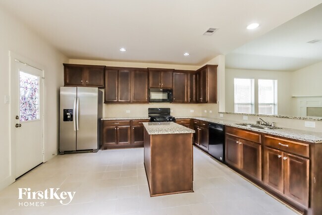 Building Photo - 21611 Royal Troon Dr