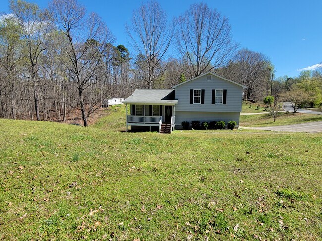 Foto del edificio - 121 Brooke Dr