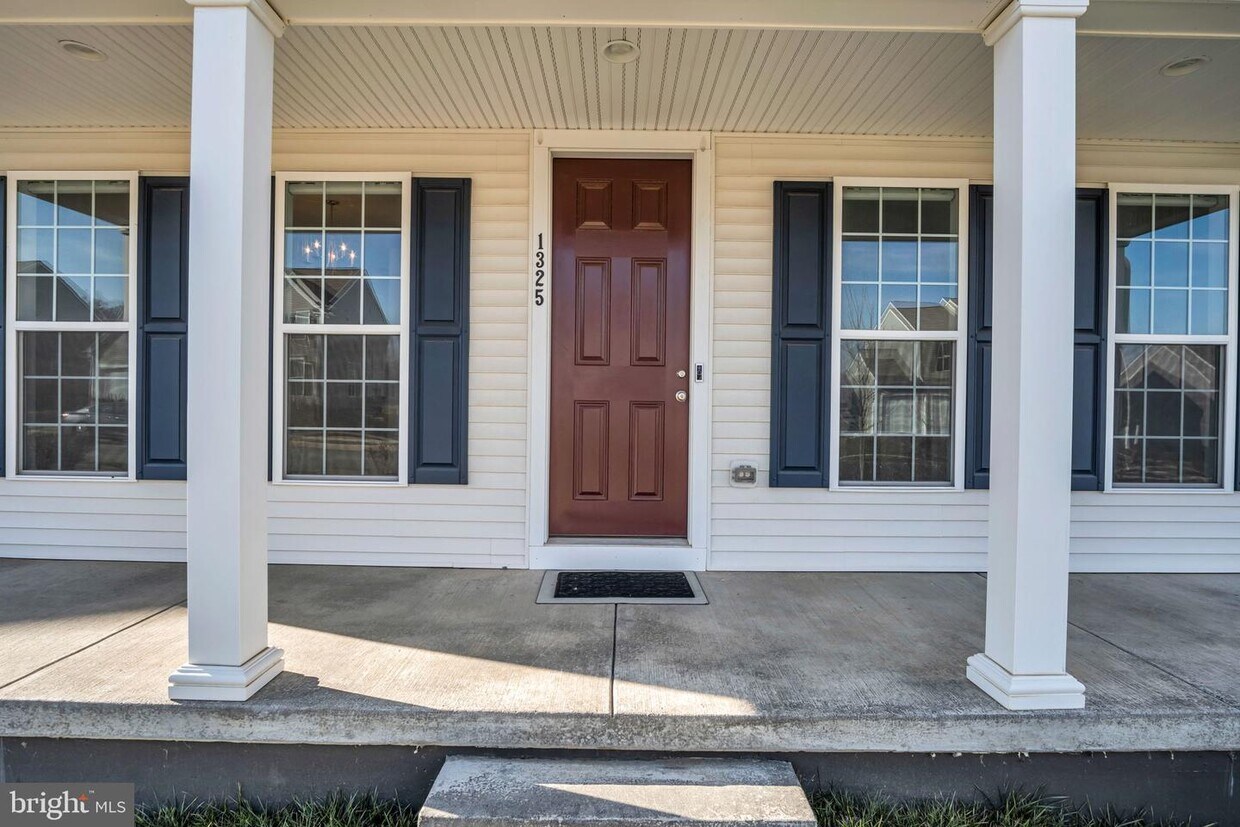 Primary Photo - 1325 Ashton Rd