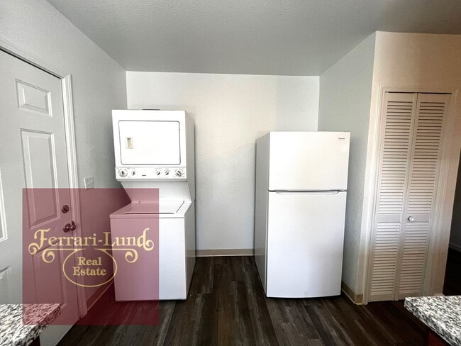 Building Photo - ?? Beautifully renovated tiny home in Spar...