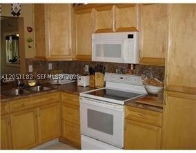 Foto del edificio - 124 S Laurel Dr