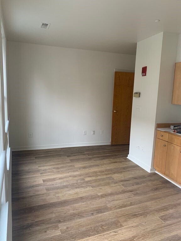 Building Photo - 131 Tremont St
