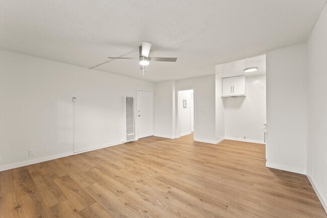Foto del edificio - 6316 S Vermont Ave