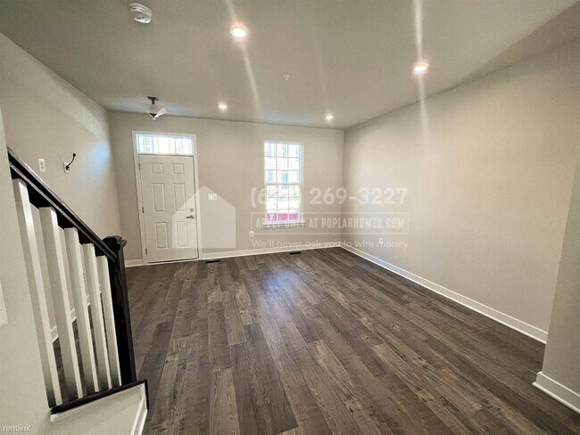Building Photo - 3 br, 4 bath Townhome - 2455 James Banks R...