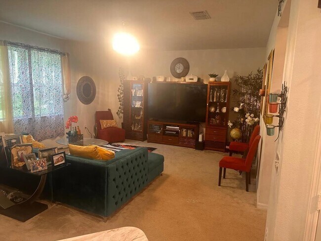 Building Photo - 5775 NW Pine Trail Cir
