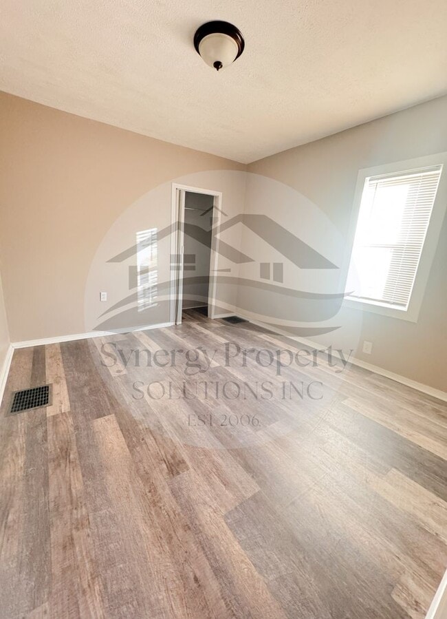 Foto del edificio - Available Now