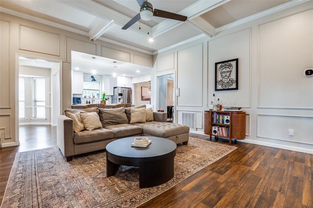 Foto del edificio - 406 Whispering Hills Dr