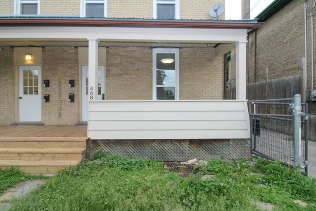Building Photo - 468 Bolivar St