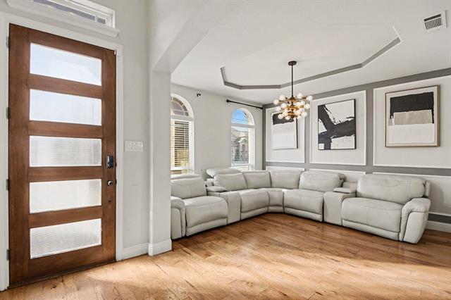 Foto del edificio - 6116 Cooper Crk St