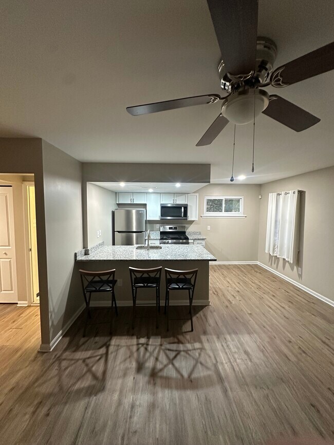 Foto del edificio - 8 Cedar Ave