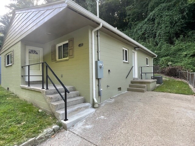 Foto del edificio - 459 Porter Rd