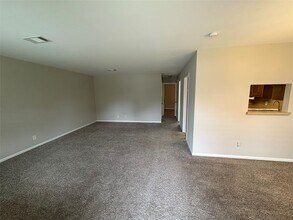 Building Photo - 2302 Penick Rd