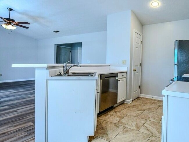 Foto del edificio - 1547 sycamore commons dr