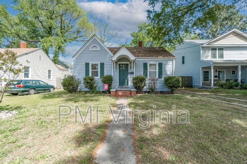 Foto principal - 858 W 47th St