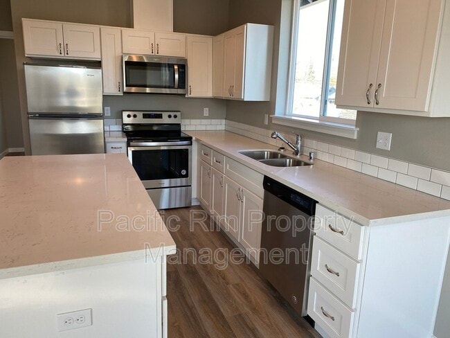 Building Photo - 4634 S Yakima Ave